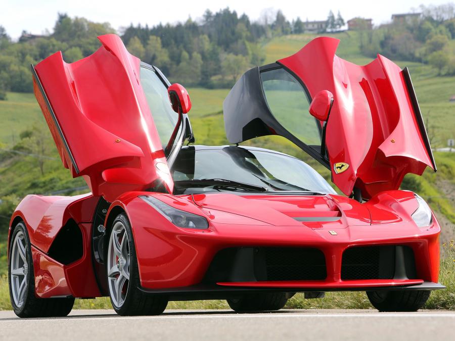  Ferrari LaFerrari 2013 года  (фото 20 из 34)
